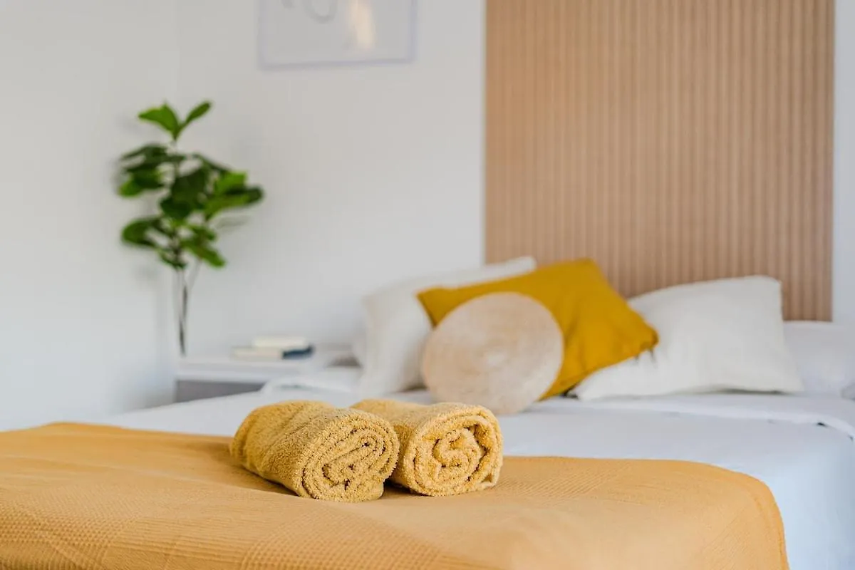 Beach House ,1 Min To Beach, Brand New ile iletişim